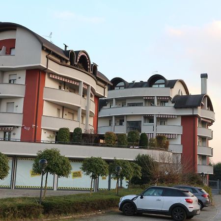 Aparthotel Pier Capponi à Gallarate Extérieur photo